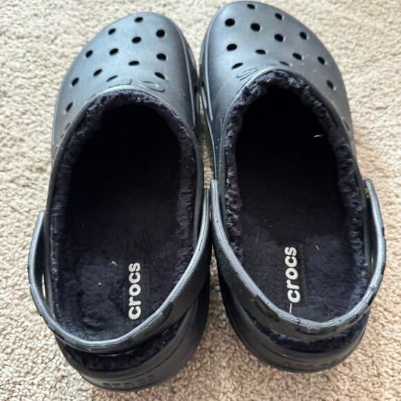 Crocs Classic Style in Black Sherpa Lined Slip On Shoes Closed Toe Men's Size 11 - Picture 5 of 11